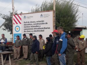 LOS FRUTOS DE LA ORGANIZACIÓN POPULAR: EL BARRIO PAPA FRANCISCO FIRMÓ EL INICIO DE OBRAS CLOACALES